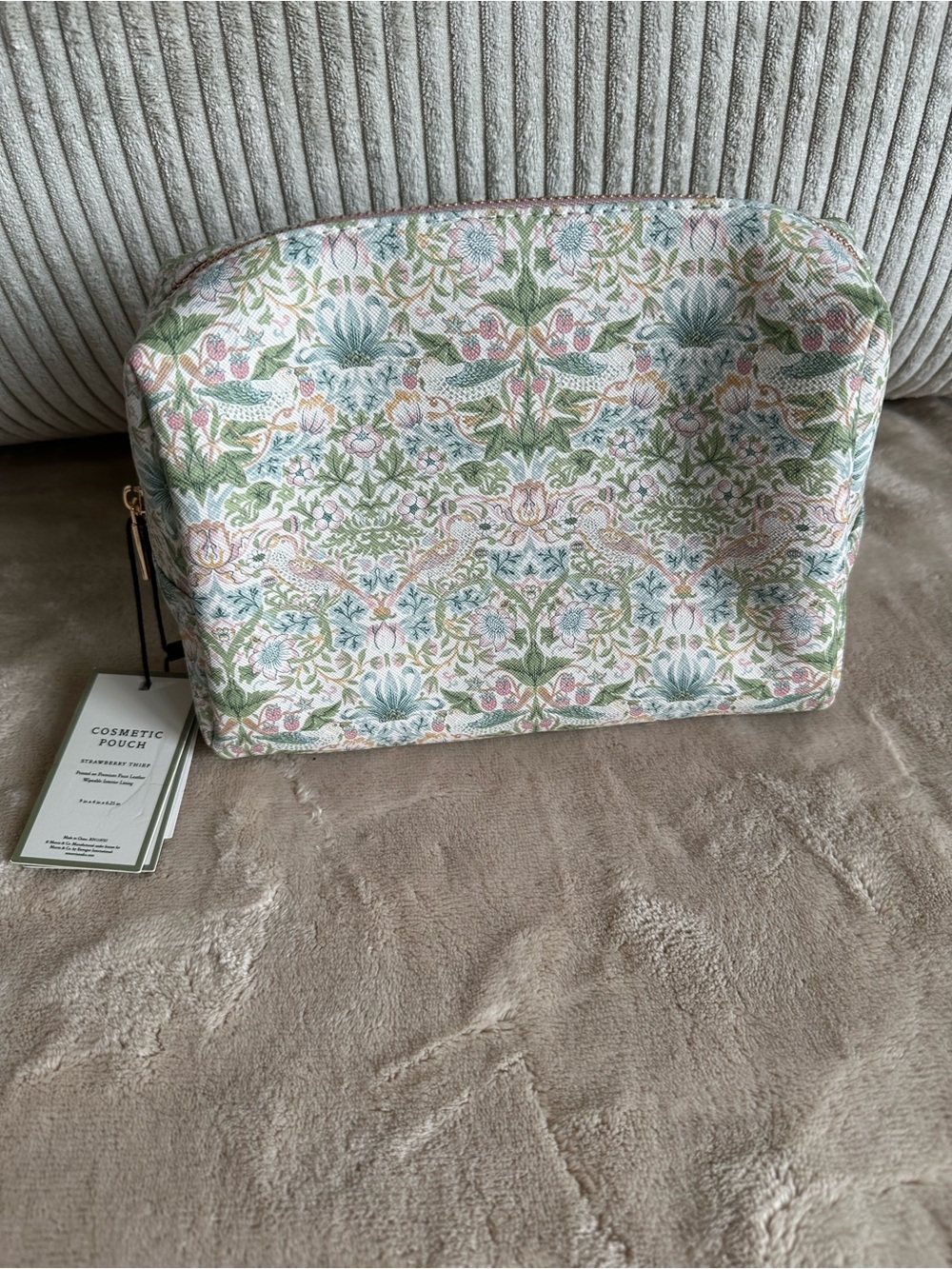 Morris & Co. William Morris Floral Cosmetic Pouch Strawberry Thief